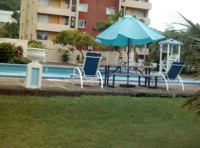 One Bed & One Studio In Ochi Rios Apartment Ocho Rios
